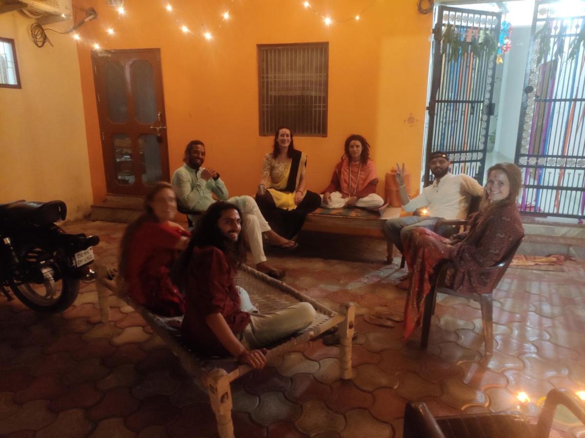 Nidhivan Homestay Vrindavan Exterior photo