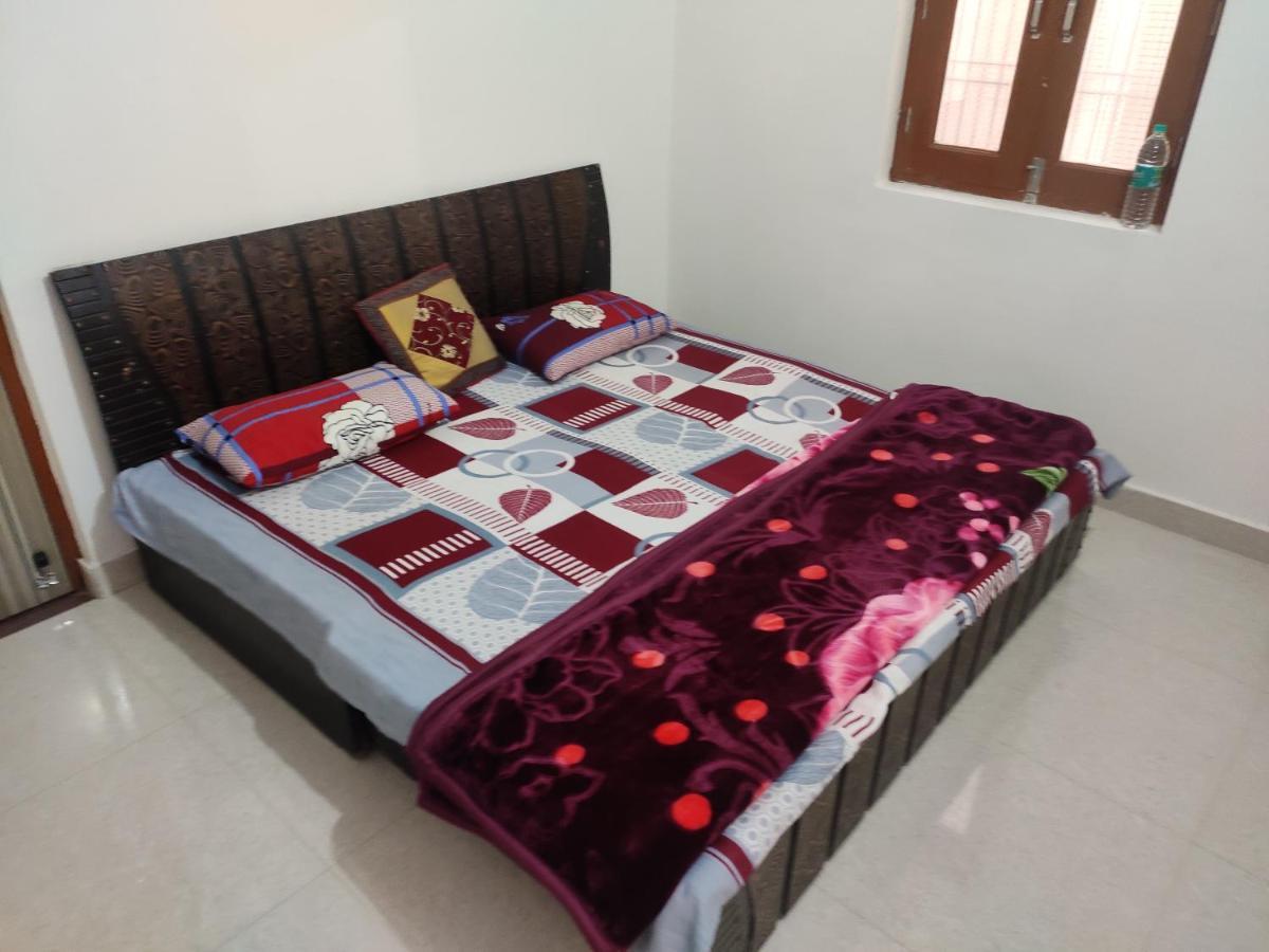 Nidhivan Homestay Vrindavan Exterior photo