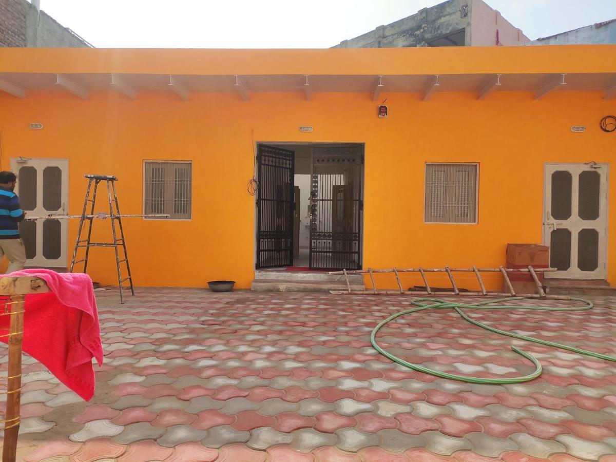Nidhivan Homestay Vrindavan Exterior photo